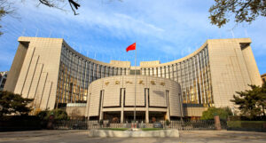 NFT投資に「隠れた金融リスク」　中国銀行業協会などが警告　　